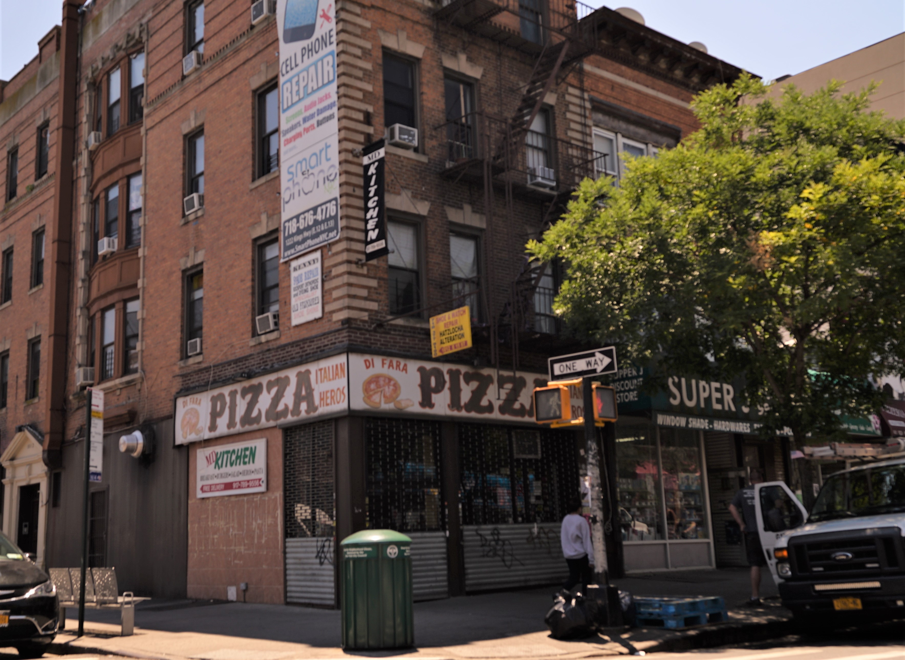 Brooklyn, Midwood - Di Fara Pizza
